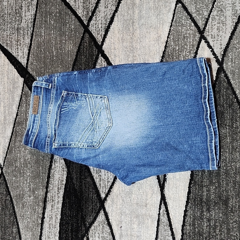 BKE HARPER EMBROIDERED HIGH-WAISTED DENIM JEAN SHORTS  PRICE FIRM